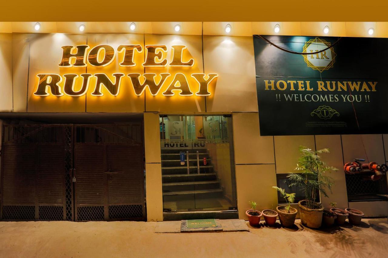 Airport Hotel Runway นิวเดลี ภายนอก รูปภาพ